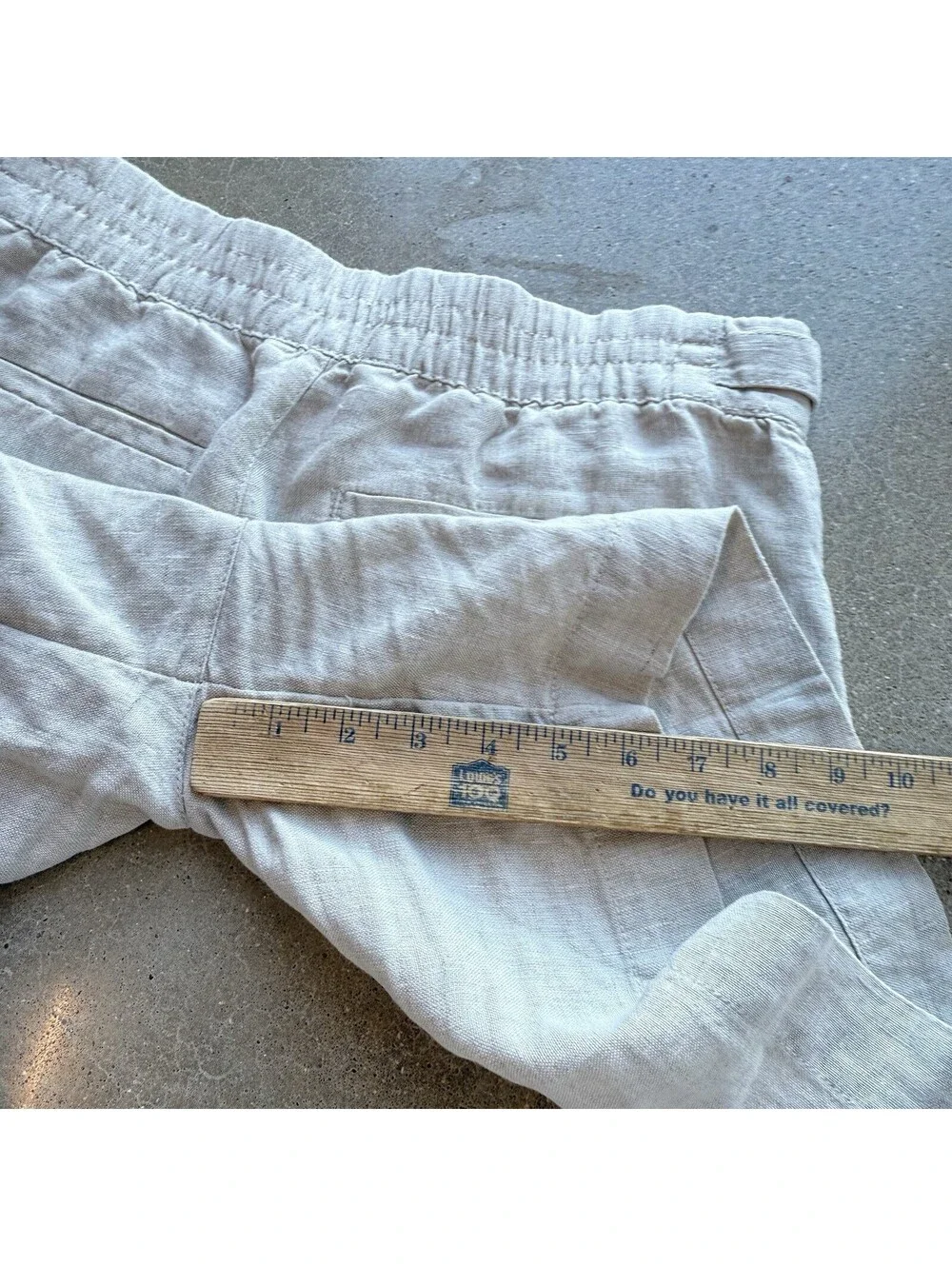 Athleta Voyager Shorts Women’s Size 6 Beige Casual Linen